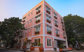 Hotel Aura By Woco Stays